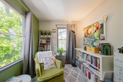 Stephanie Aikin office that looks inviting, comfortable, a place where one can chat easily.